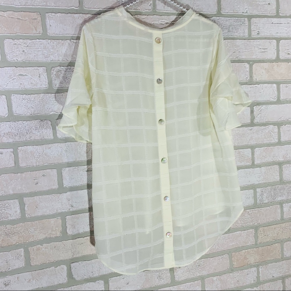 Soft Surroundings Cream Button Back Flutter Sleev… - image 4